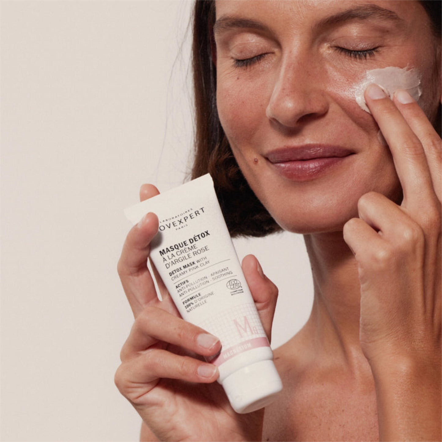 MASQUE DÉTOX À LA CRÈME D'ARGILE ROSE